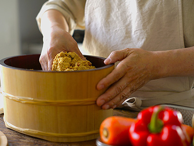 樽冨かまた おひつと一汁一菜